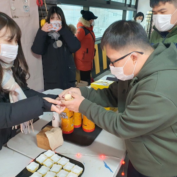 직업적응훈련반 복지관 설 행사 참여1