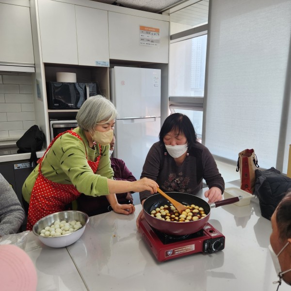 이용자가 직접 만드는 모습