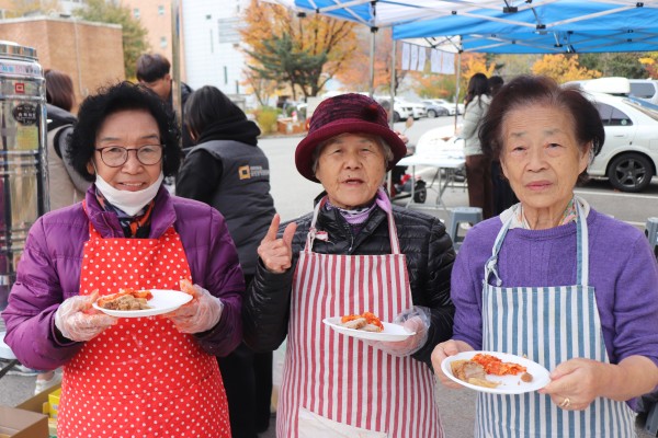 외부를 담당한 단원분들 사진