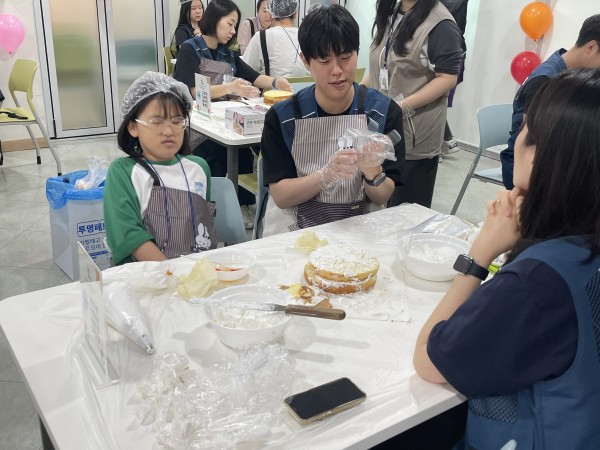 함께 만드는 모습