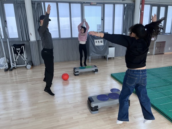 운동하는모습