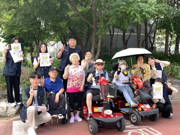 실습생들과 참새스토리 회원들끼리 찰칵