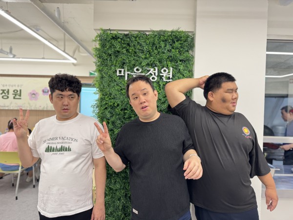 새로운 분위기에서 찰칵
