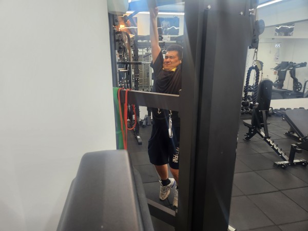 온 힘을 다해 당기는 참여자