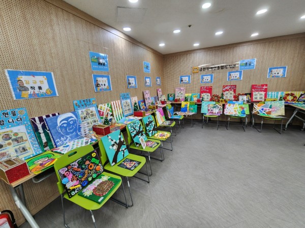 이용인들의작품전시