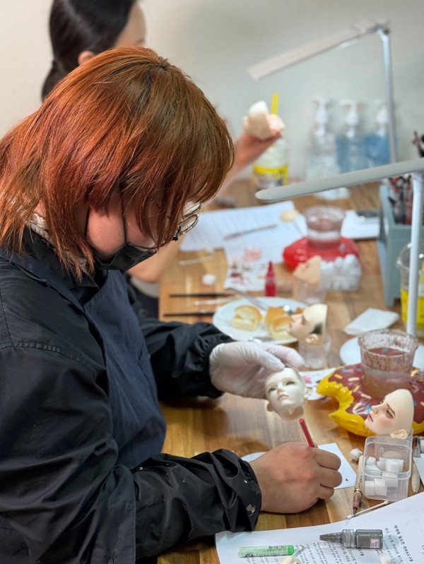 구체관절인형메이크업활동