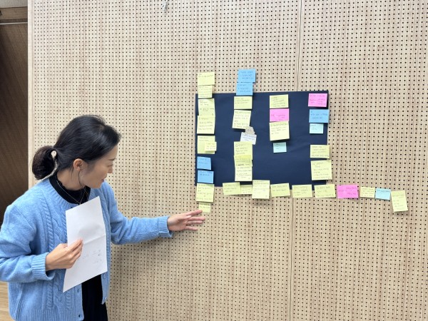 수정한내용에 대해 설명하는 백정연대표의 모습