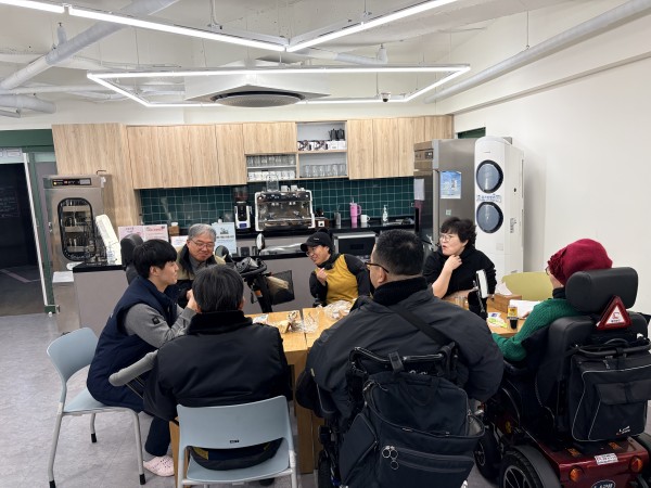 마음정원에서 자조모임중