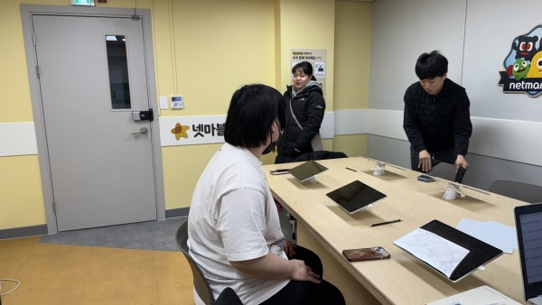 직접 상황극을 통해 예절법을 실천하는 모습