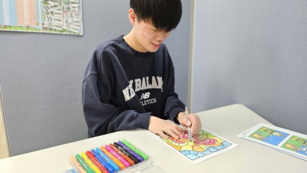 번호색에 맞추어 색칠해요