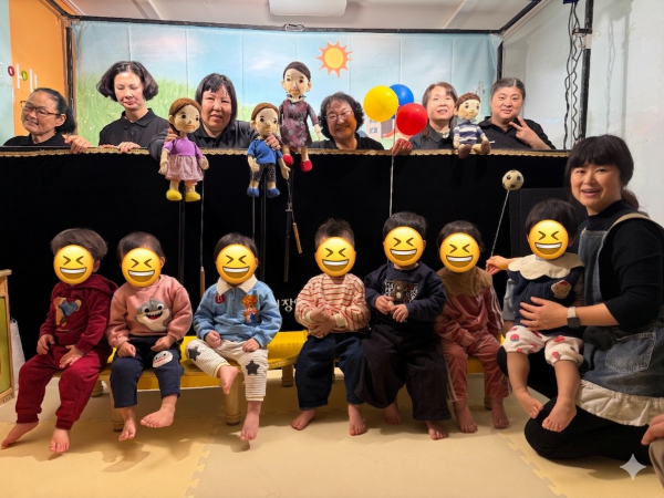 독산빅스맘어린이집 공연후 단체사진