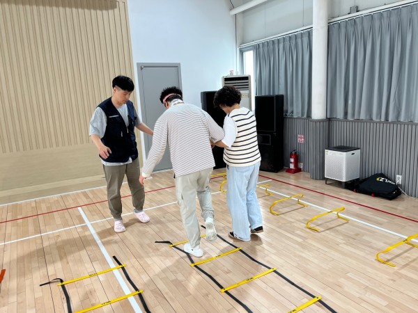 보호자와 함께라면 안전하게 운동가능합니다