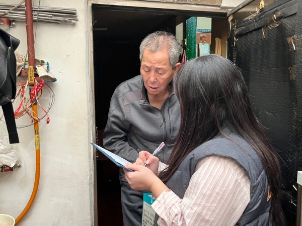 상담 진행하는 모습