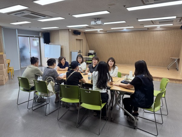 어머님들과 간담회중