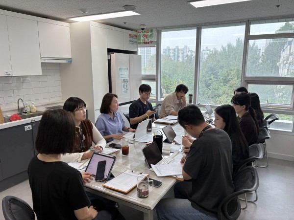 4차 고충처리위원회를 진행하는 모습